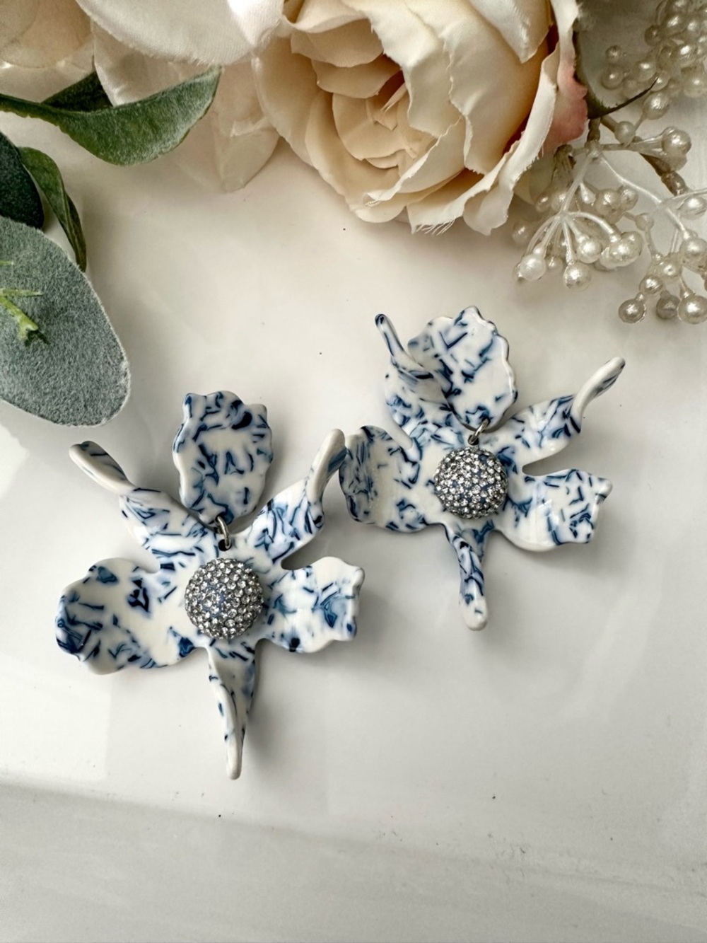 Lele Sadoughi Crystal Lily Earrings Delft in blue and white